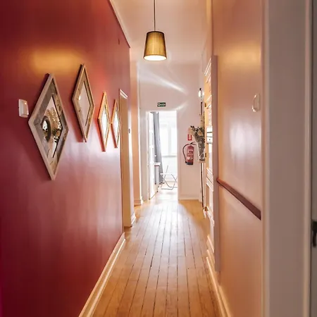 Aquilla Family 306 *