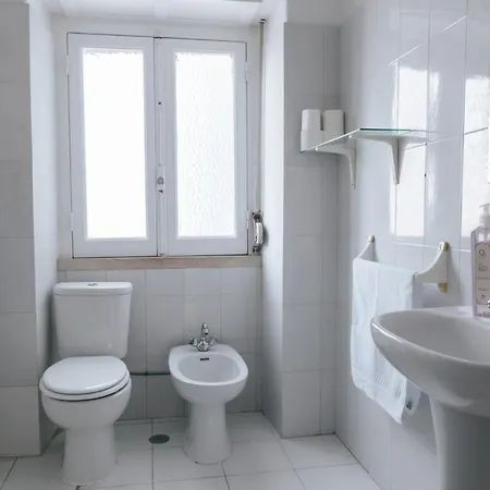 Aquilla Family 306 *