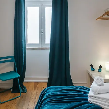 Aquilla Family 306 *